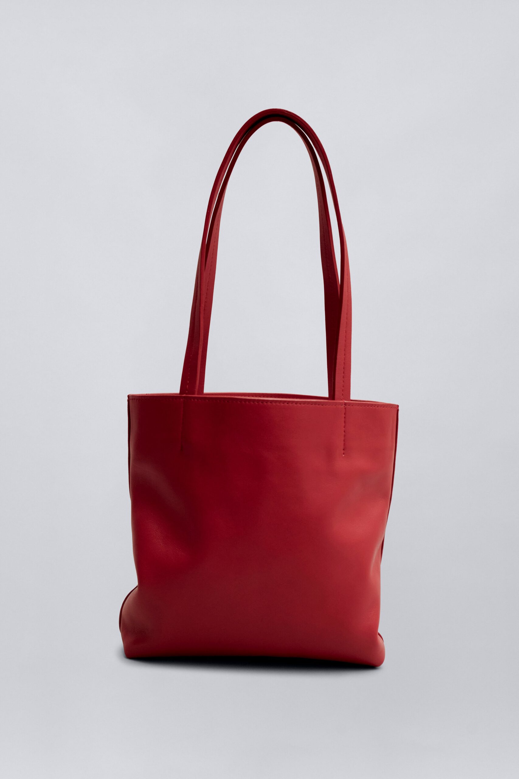 SS26_ACCESSORIES-SS26_DKSS26L0112_BRUNCH_BAG_CRIMSON-11575_3000x