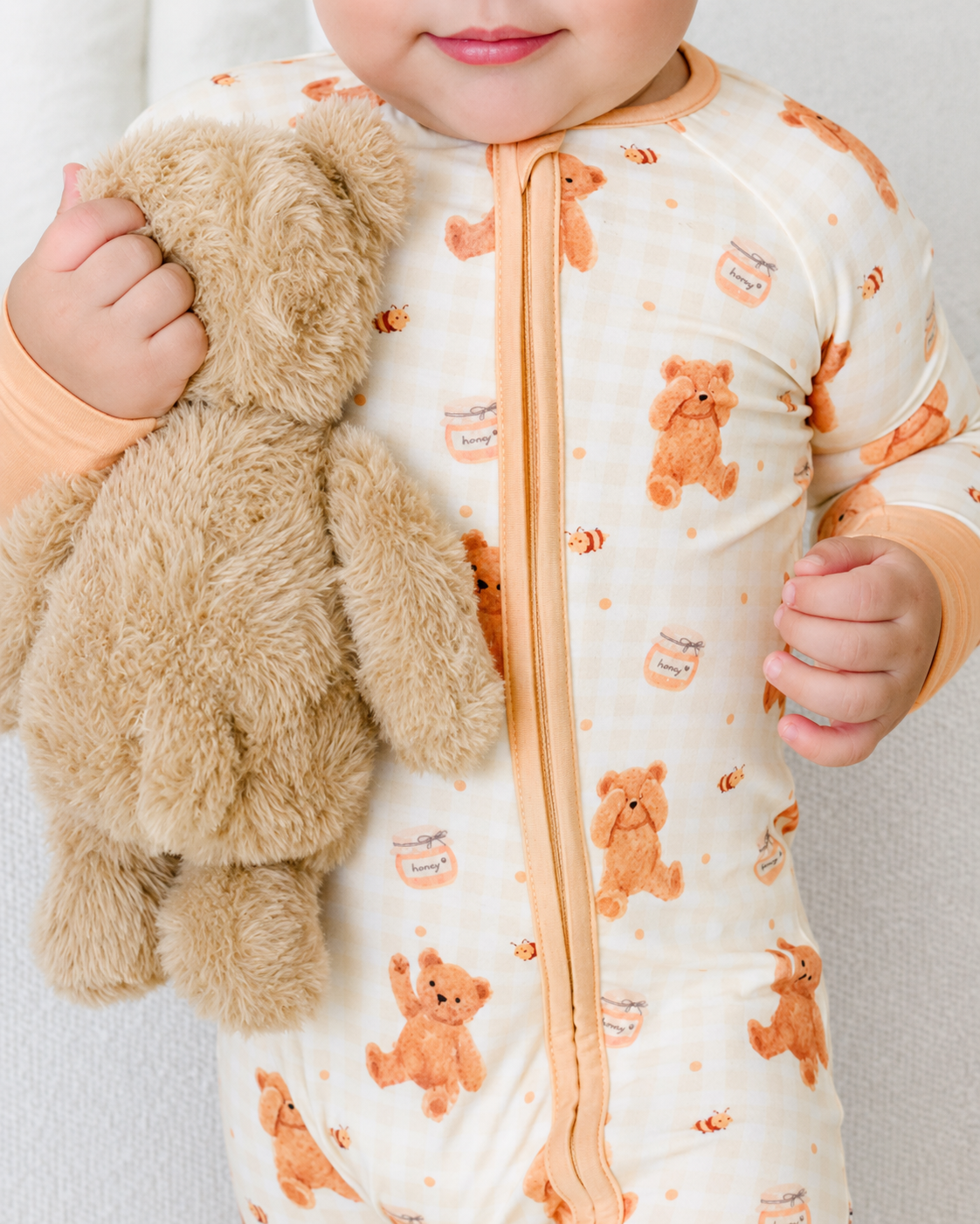 Toddler-Romper-HoneyBear-4X5-OnModel-PhotoStaic-V5